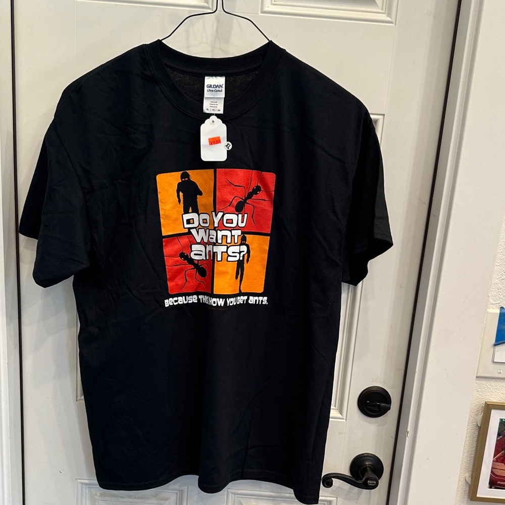 NWT XX-Large Gildan Black Tee with Bold Graphic Design